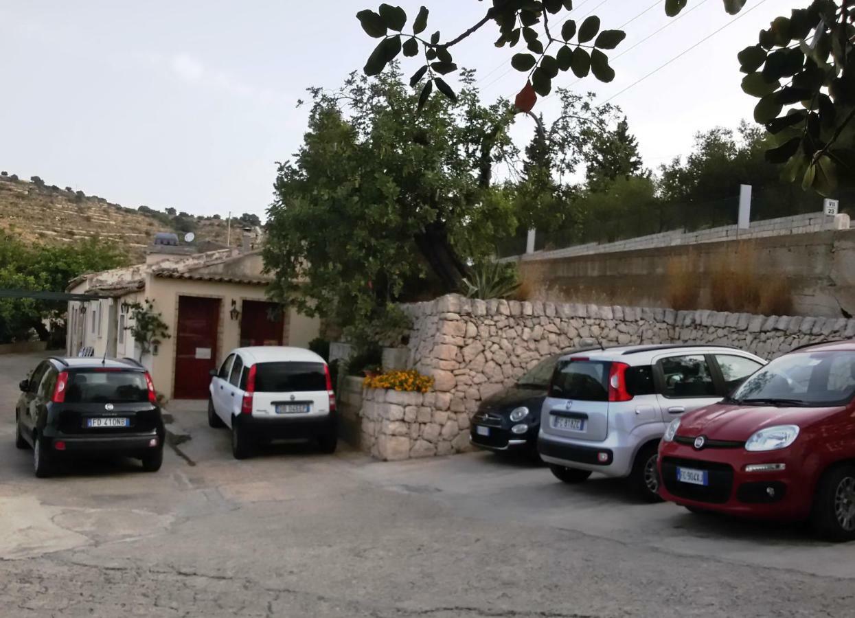 La Suma Sumalia Bed and Breakfast Noto Buitenkant foto